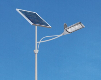 華可：太陽能路燈蓄電池應(yīng)如何維護？