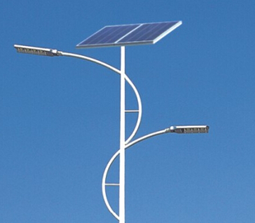 農(nóng)村都安裝太陽能LED路燈，可謂是一舉兩得